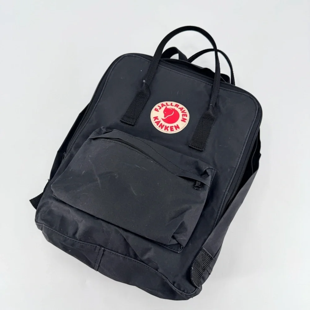 Fjällräven Kånken Water Resistant Backpack Black FLAWS
